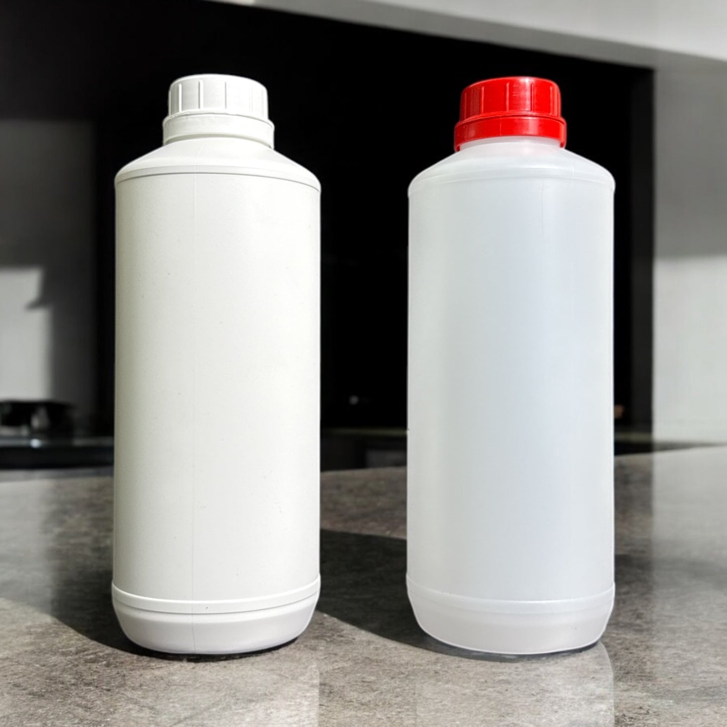 1000ml HDPE Chemical Bottle โ Durable& Leak-Proof- 1 Bag (80 Pieces)
